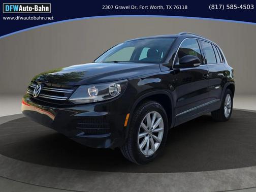 Deep Black Pearl 2017 Volkswagen Tiguan 2.0T Wolfsburg Edition