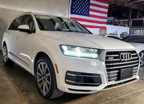 2019 Audi Q7 55 Premium Plus
