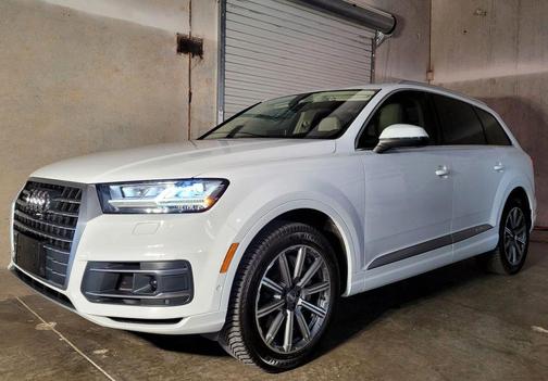 2019 Audi Q7 55 Premium Plus