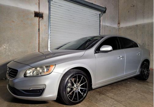 2016 Volvo S60 T5 Drive-E Premier