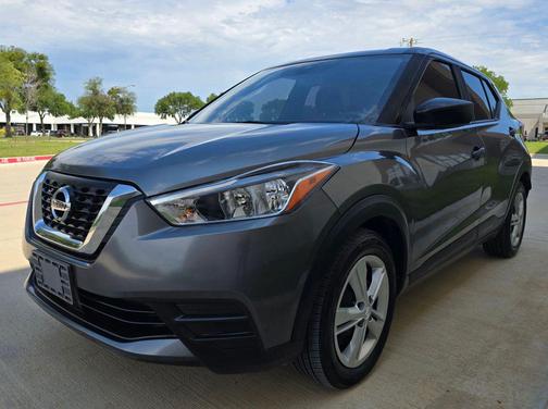 Gun Metallic 2020 Nissan Kicks S