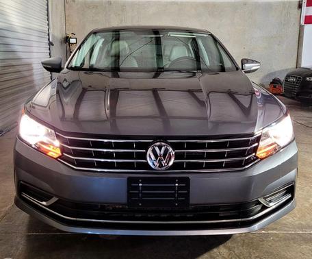 2016 Volkswagen Passat 1.8T SE