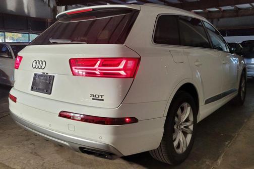 2017 Audi Q7 3.0T Premium