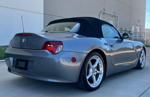 Gray 2008 BMW Z4 3.0si Roadster