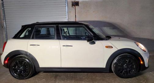2017 MINI Hardtop Cooper