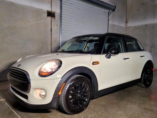 2017 MINI Hardtop Cooper
