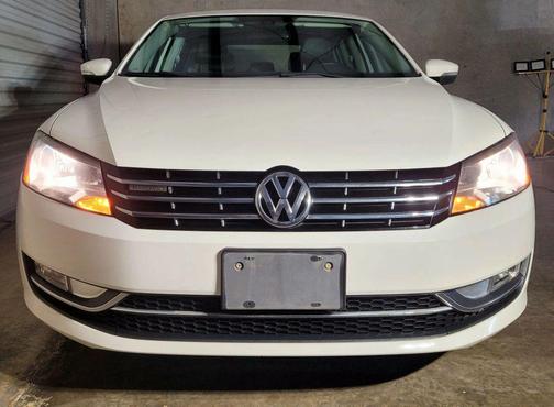 2014 Volkswagen Passat 2.0L TDI DSG SE w/Sunroof