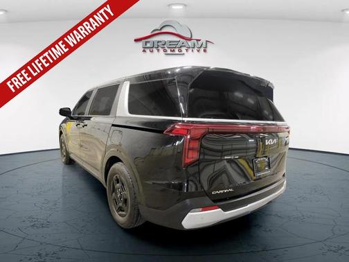 Aurora Black Pearl 2025 Kia Carnival LXS