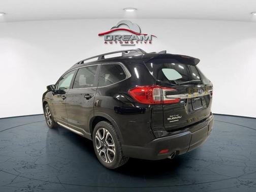 Crystal Black Silica 2024 Subaru Ascent Limited 7-Passenger