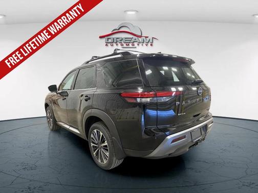 Super Black 2026 Nissan Pathfinder Platinum