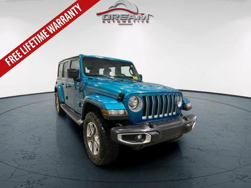 Bikini Pearlcoat 2019 Jeep Wrangler Unlimited Sahara