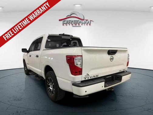 Glacier White 2022 Nissan Titan SV
