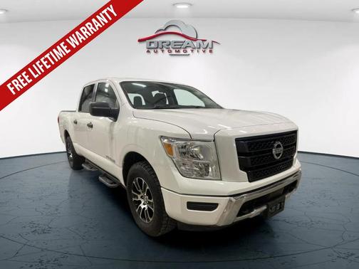 Glacier White 2022 Nissan Titan SV
