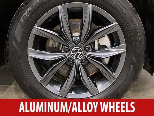 Kings Red Metallic 2023 Volkswagen Tiguan 2.0T SE