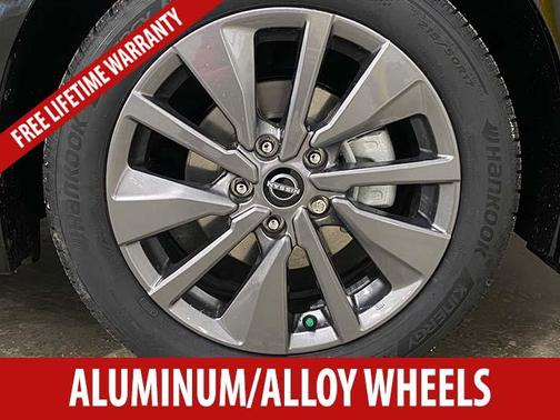 Super Black 2026 Nissan Sentra SL