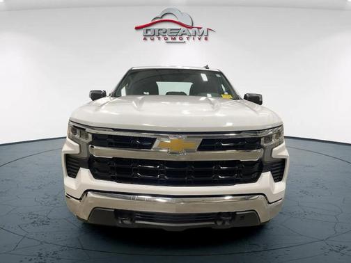 Summit White 2025 Chevrolet Silverado 1500 LT