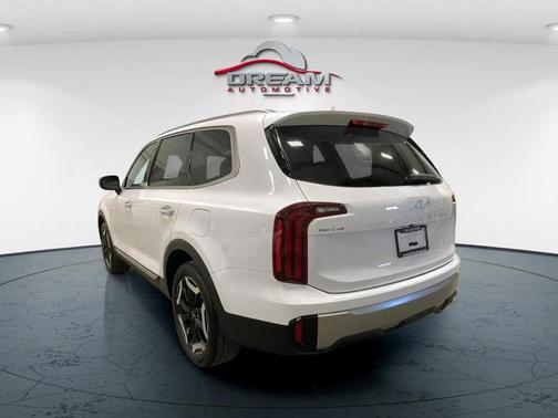 Glacial White Pearl 2025 Kia Telluride S