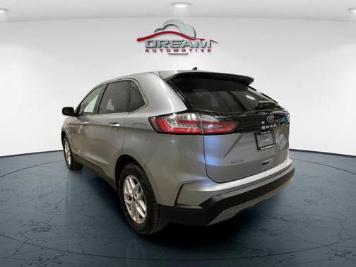 ICONIC SILVER 2022 Ford Edge SEL
