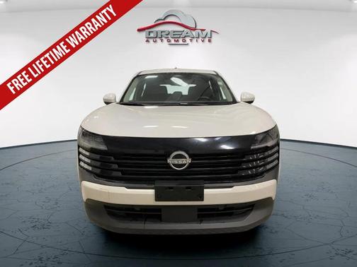 Aspen White Tricoat 2025 Nissan Kicks SV