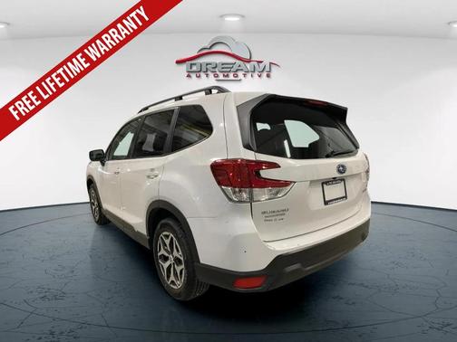 Crystal White Pearl 2023 Subaru Forester Premium