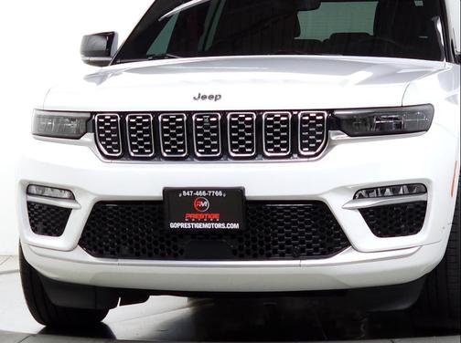 2022 Jeep Grand Cherokee Summit