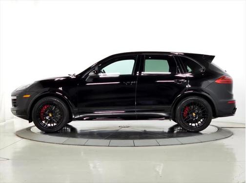 2016 Porsche Cayenne GTS