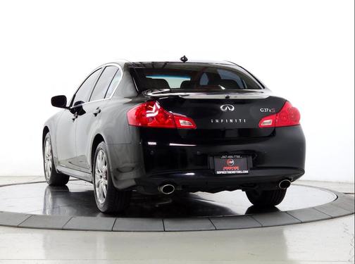 2013 INFINITI G37x Base