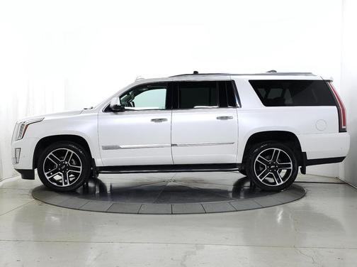 2017 Cadillac Escalade ESV Luxury
