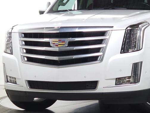 2017 Cadillac Escalade ESV Luxury