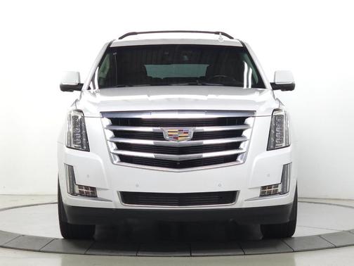 2017 Cadillac Escalade ESV Luxury