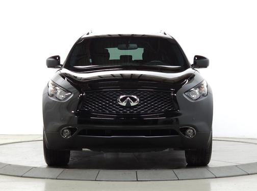 2017 INFINITI QX70 Base
