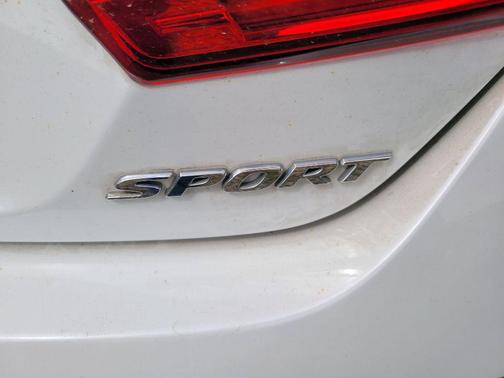 WHITE 2022 Honda Accord Sport 1.5T