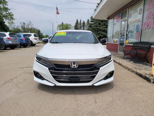 WHITE 2022 Honda Accord Sport 1.5T