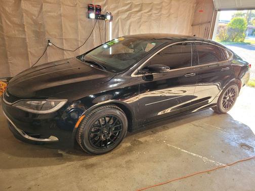 2016 Chrysler 200 C