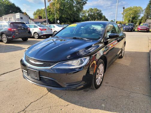2016 Chrysler 200 LX