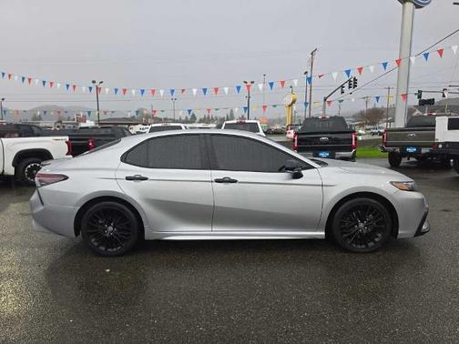 2022 Toyota Camry SE NIGHTSHADE