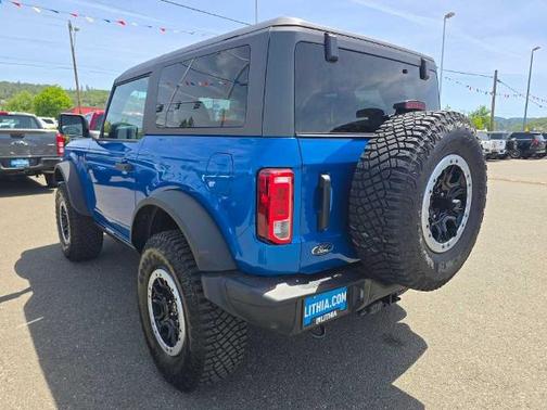 VELOCITY BLUE METALLIC 2024 Ford Bronco BLACK DIAMOND