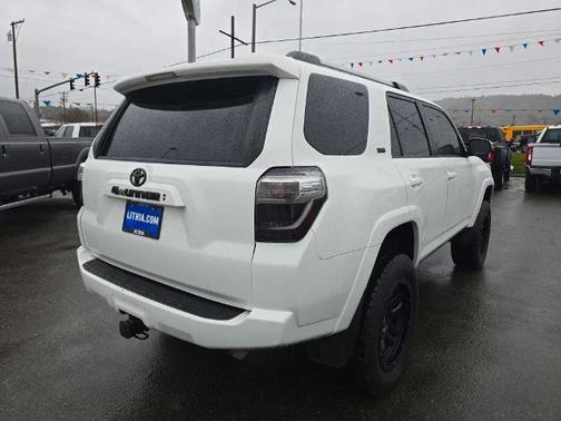 2022 Toyota 4Runner SR5 PREMIUM
