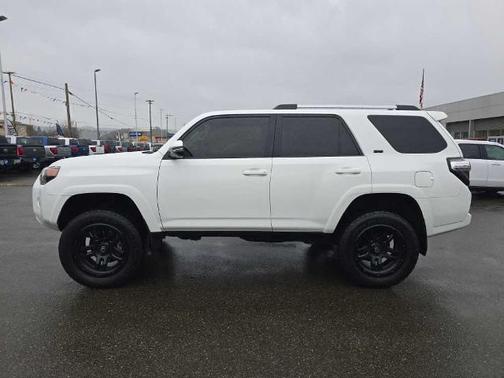 2022 Toyota 4Runner SR5 PREMIUM
