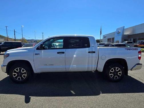 2018 Toyota Tundra SR5