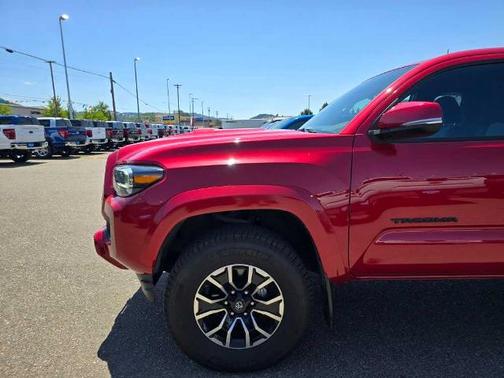 2020 Toyota Tacoma TRD SPORT