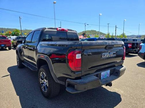 2024 GMC Canyon AT4