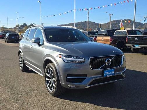 2018 Volvo XC90 T6 MOMENTUM