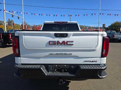 2023 GMC Sierra 1500 AT4X