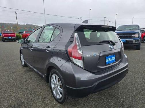 2017 Toyota Prius c TWO