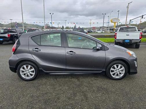 2017 Toyota Prius c TWO