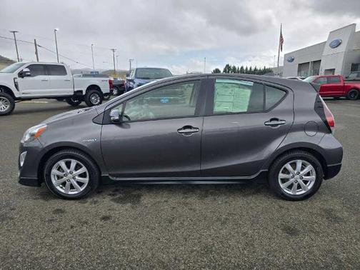 2017 Toyota Prius c TWO