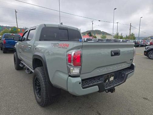 2022 Toyota Tacoma TRD OFF ROAD