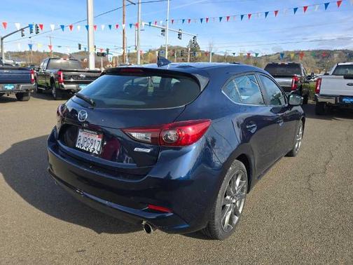 2018 Mazda Mazda3 TOURING