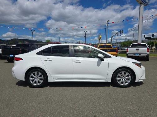 Super White 2020 Toyota Corolla LE